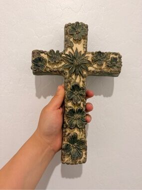 🌹 Decorative Floral Wall Cross